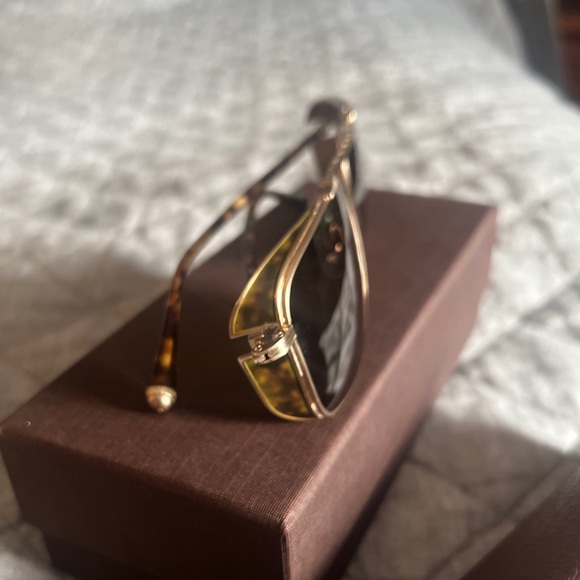 Matsuda Sunglasses Unisex Aviator M3047 Gold Tone -NEW - Picture 7 of 10